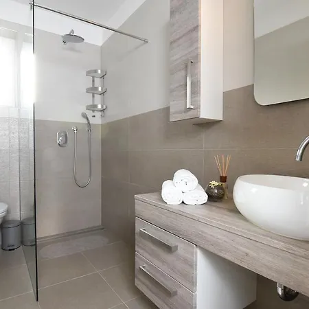 Apartment Lux Malinska