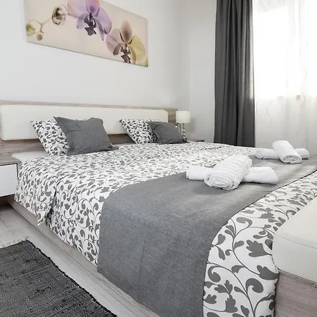 Apartment Lux